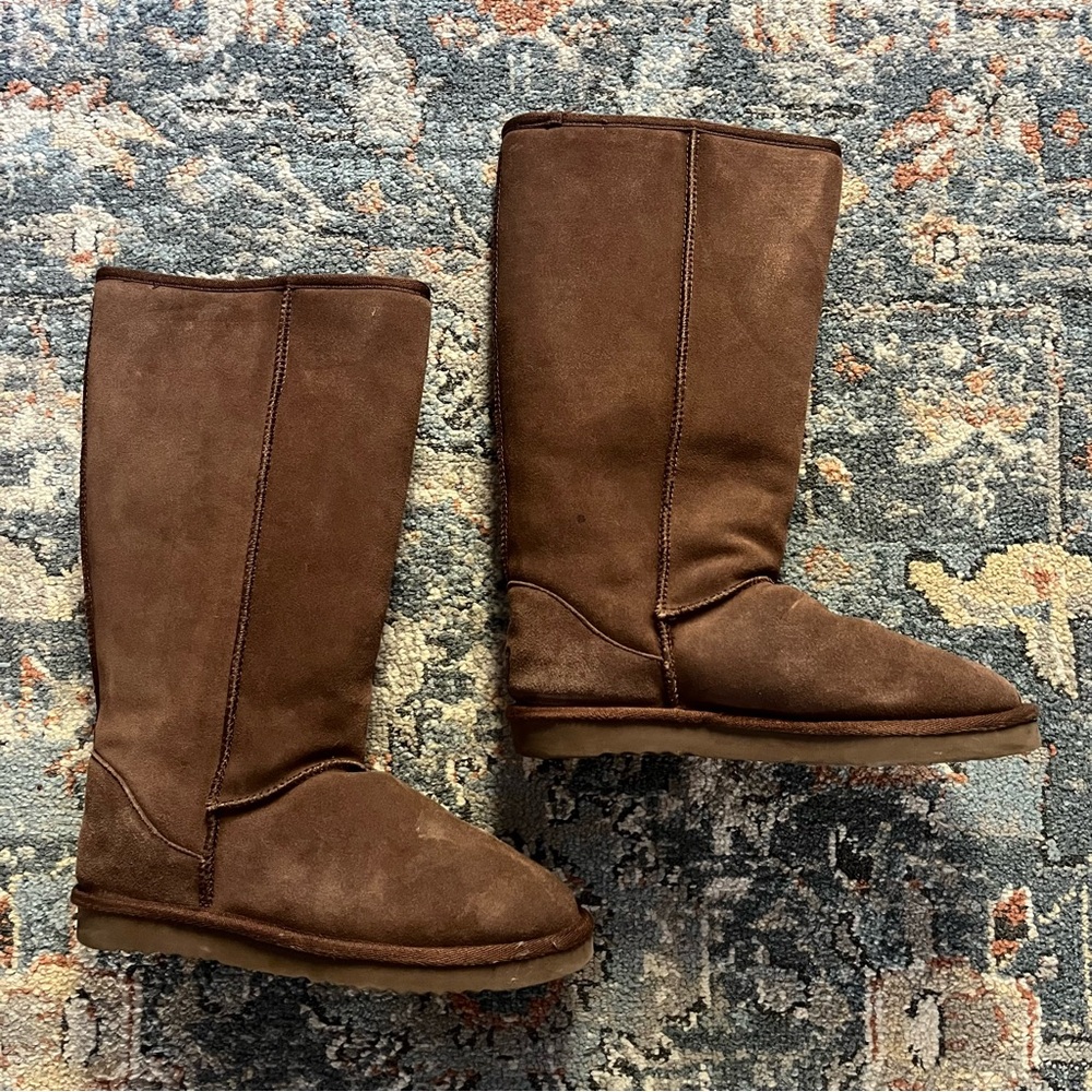 Lamo Classic 9” Women’s Boots